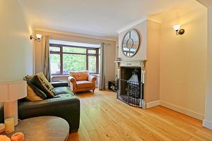 Living Room- click for photo gallery